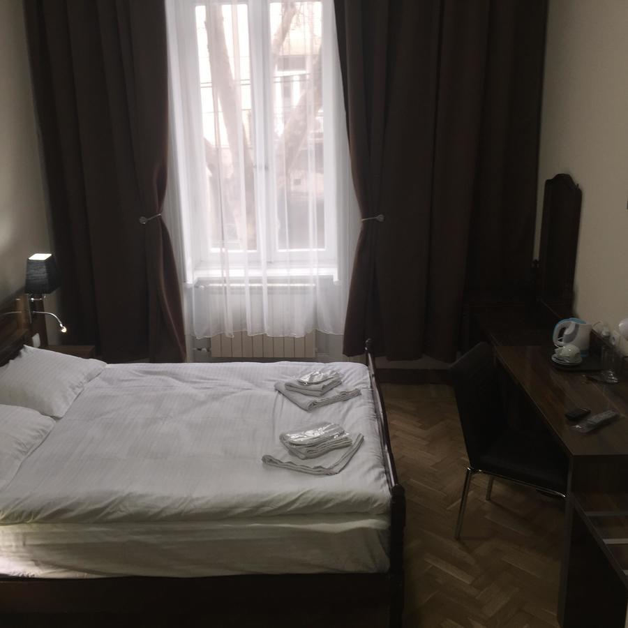 טביליסי Hotel Nice מראה חיצוני תמונה