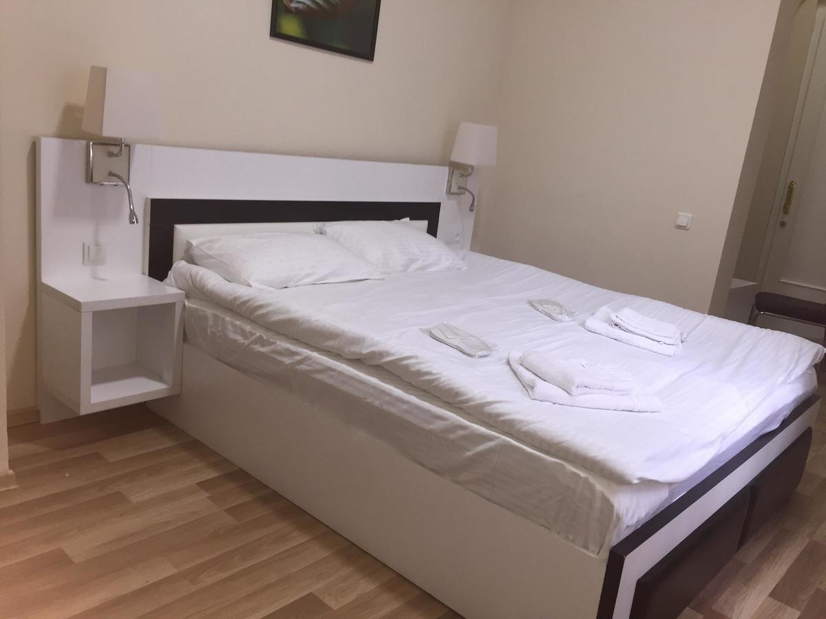 טביליסי Hotel Nice מראה חיצוני תמונה
