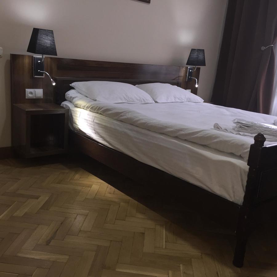 טביליסי Hotel Nice מראה חיצוני תמונה