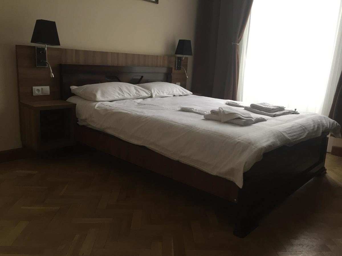 טביליסי Hotel Nice מראה חיצוני תמונה