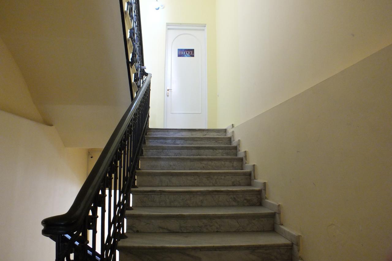 טביליסי Hotel Nice מראה חיצוני תמונה