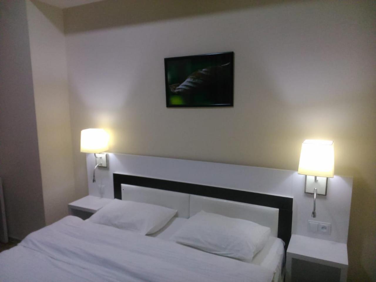 טביליסי Hotel Nice מראה חיצוני תמונה